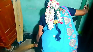 indian aunty room cleaning have a making love house woner